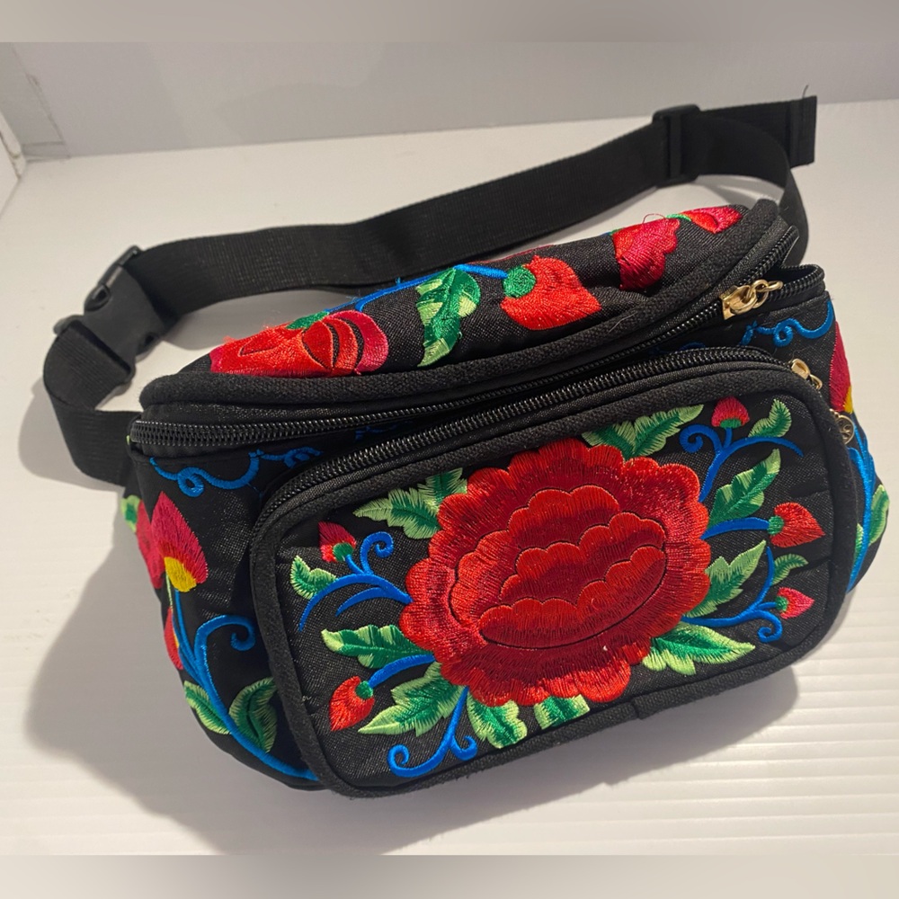 NWOT Floral Embroidered Black Waist Bag